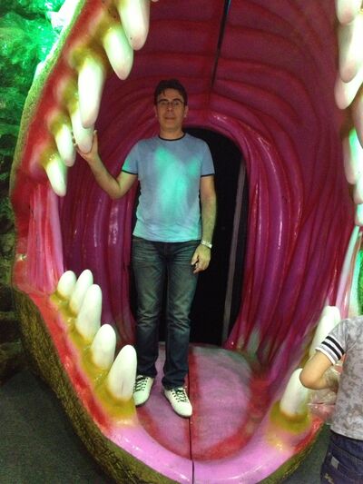  ,   Tony, 40 ,   ,   , c , 