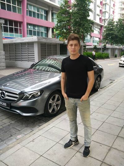  -,   Rustam, 32 ,   ,   , c 