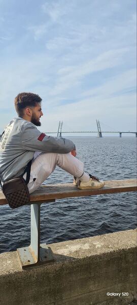  -,   Mounir, 22 ,   ,   