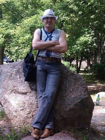  ,   Sergej, 62 ,   