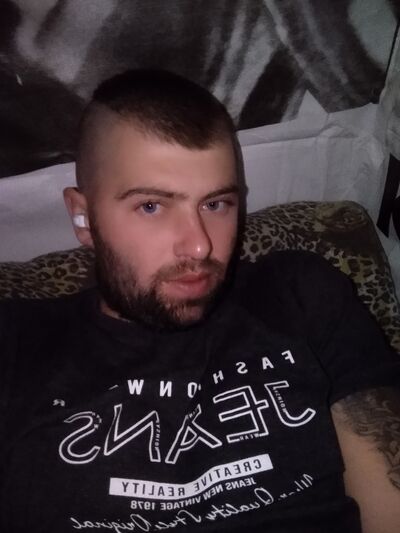  ,   Konstantin, 32 ,   ,   