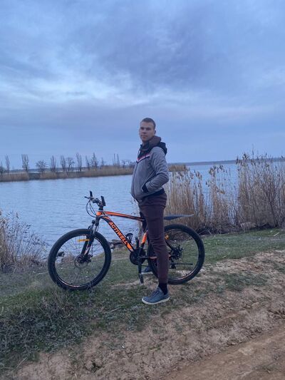  ,   Ilya, 23 ,   ,   