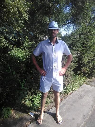 -,   Nik, 39 ,   