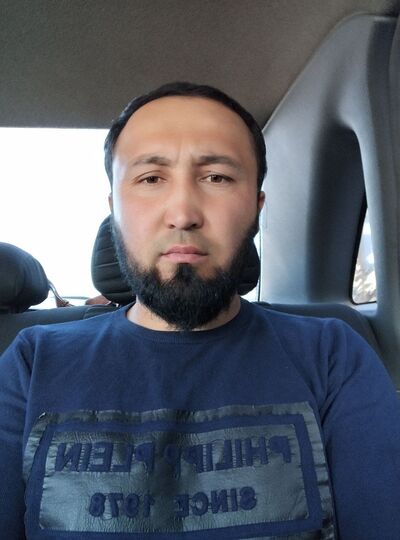  ,   Ali, 32 ,   ,   