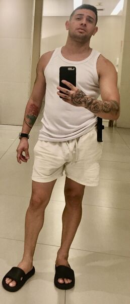  Gasse,   Adeilson, 32 ,   ,   