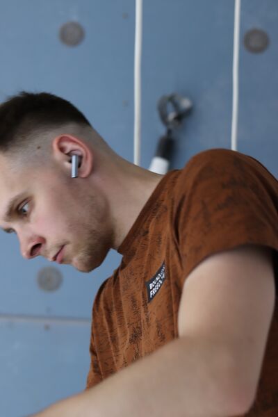  ,   Viktor, 28 ,   ,   , 