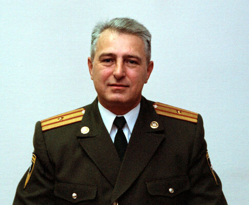  ,   Artur, 63 ,   ,   , c , 
