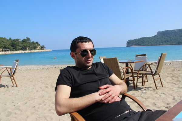  ,   Alik, 39 ,   