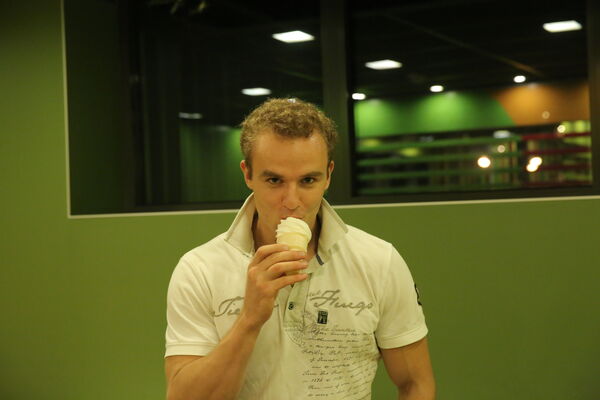  ,   Ruslan, 27 ,   ,   