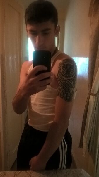  ,   Levon, 29 ,  