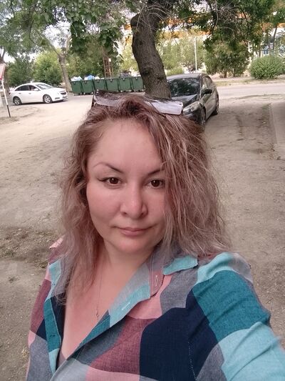  ,   Lena, 38 ,   c 