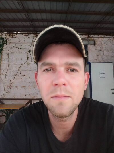  Brezineves,   , 42 ,   ,   