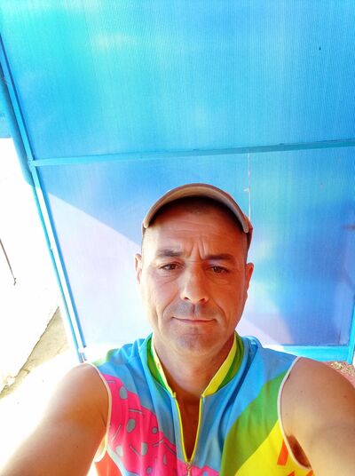  ,   Valeriu, 48 ,     , c 