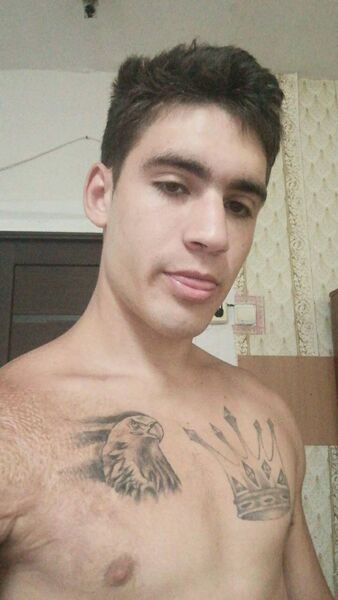  ,   Victor, 21 ,   ,   