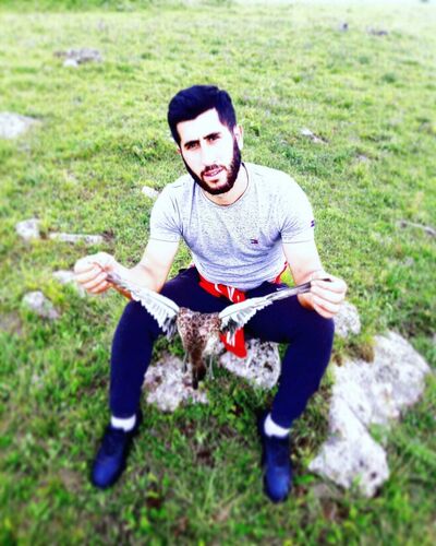  ,   Hrach, 25 ,   ,   , c 