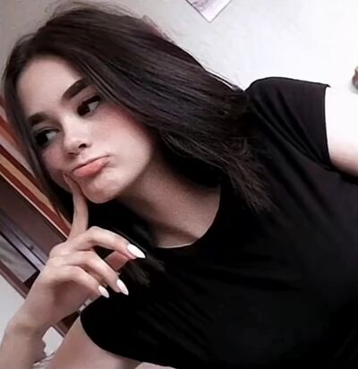  ,   Ariana, 21 ,   ,   