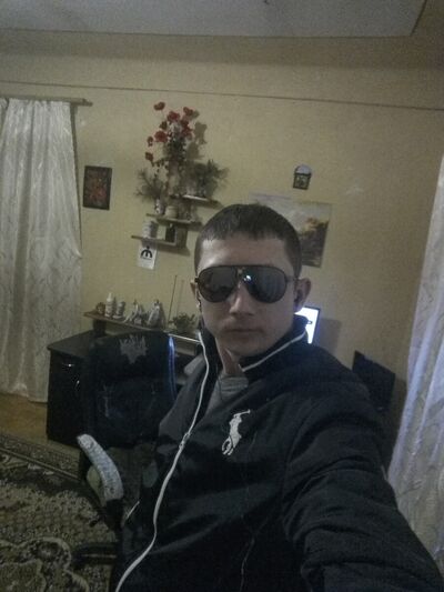  ,   Vitalik, 35 ,  