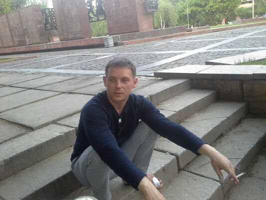  ,   Alex, 40 ,   