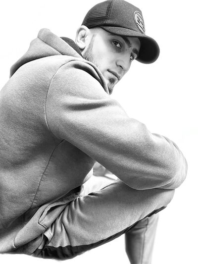  ,   Asker, 29 ,  