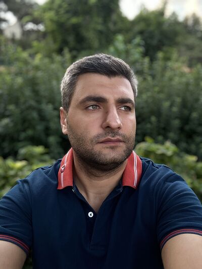  ,   Khagani, 39 ,   ,   