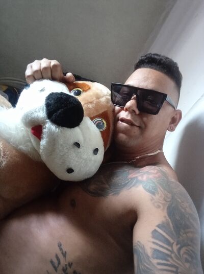 ,   Amir, 25 ,   ,   