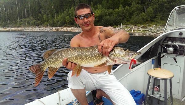  ,   Viktor, 43 ,   ,   , c 
