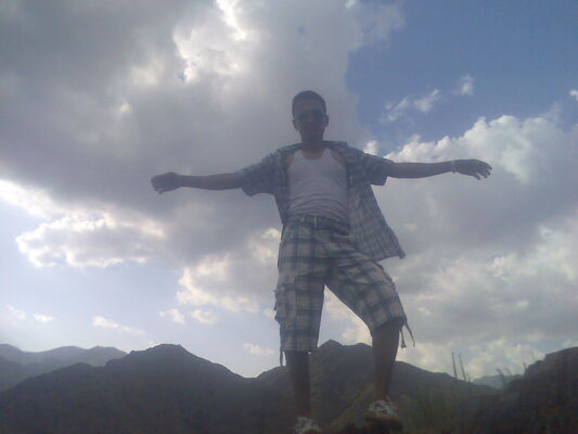  ,   Mahmudjon, 32 ,     , c 