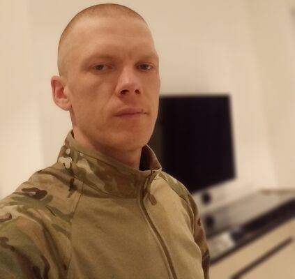  ,   Igor, 32 ,   ,   , c , 