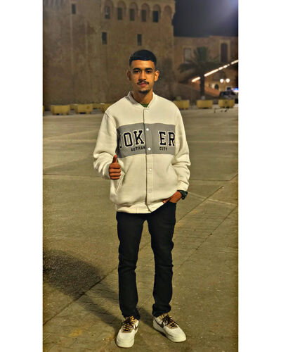  ,   Moatsom, 25 ,   ,   