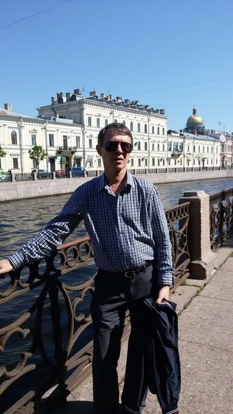  ,   Leon, 44 ,   ,   , c 