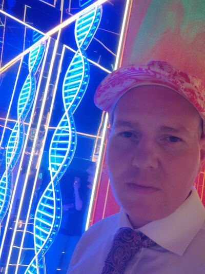  ,   Vadim, 44 ,   c 