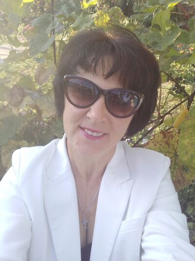  ,   Zoja, 54 ,   c 