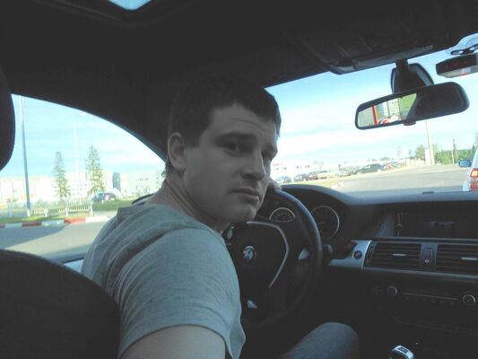  ,   Artem, 32 ,   ,   