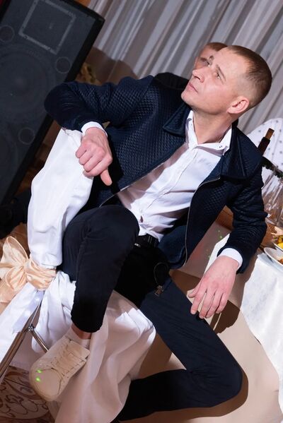  ,   Igor, 39 ,   ,   