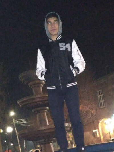  ,   Zaven, 19 ,   ,   