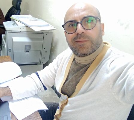  ,   Amer, 42 ,  