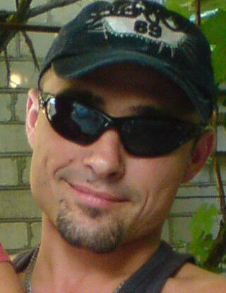  4469782  Andrej , 44 ,    