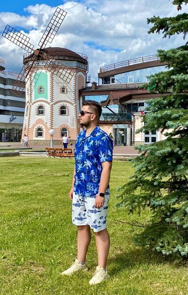  ,   Denis, 40 ,   ,   , c 