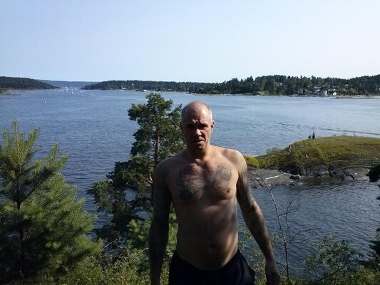  ,   Vadim, 46 ,   