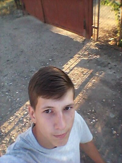  ,   Artem, 25 ,   ,   , c , 