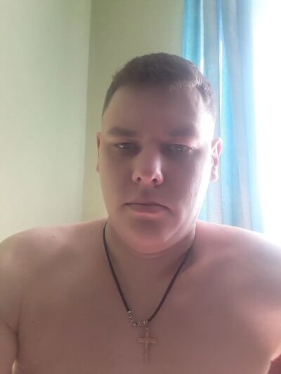  ,   Ivan, 33 ,   c 