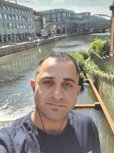  ,   Andro, 31 ,     