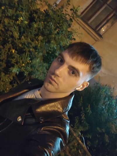  ,   Artemio, 32 ,   ,   , c 