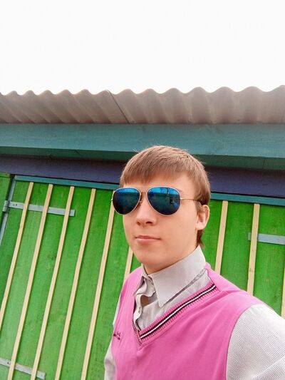  ,   Vadim, 24 ,   