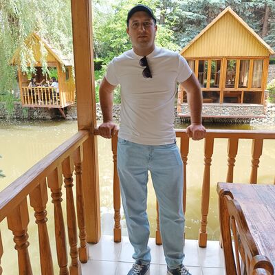  ,   Tigran, 33 ,   ,   
