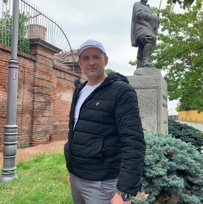  An Nas,   Jon, 47 ,   ,   