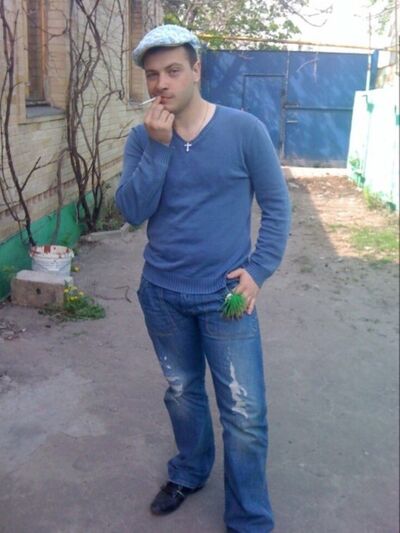  ,   Viktor, 43 ,   