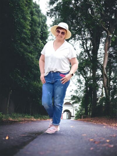  ,   Tetiana, 51 ,   ,   , c , 