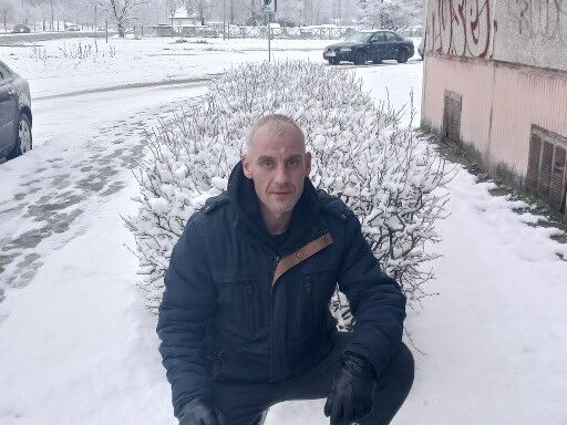 ,   Viktors, 46 ,   ,   