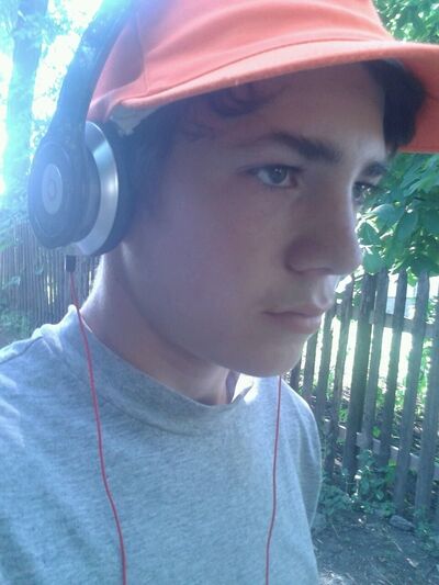  ,   Sergiu, 25 ,   ,   , c , 